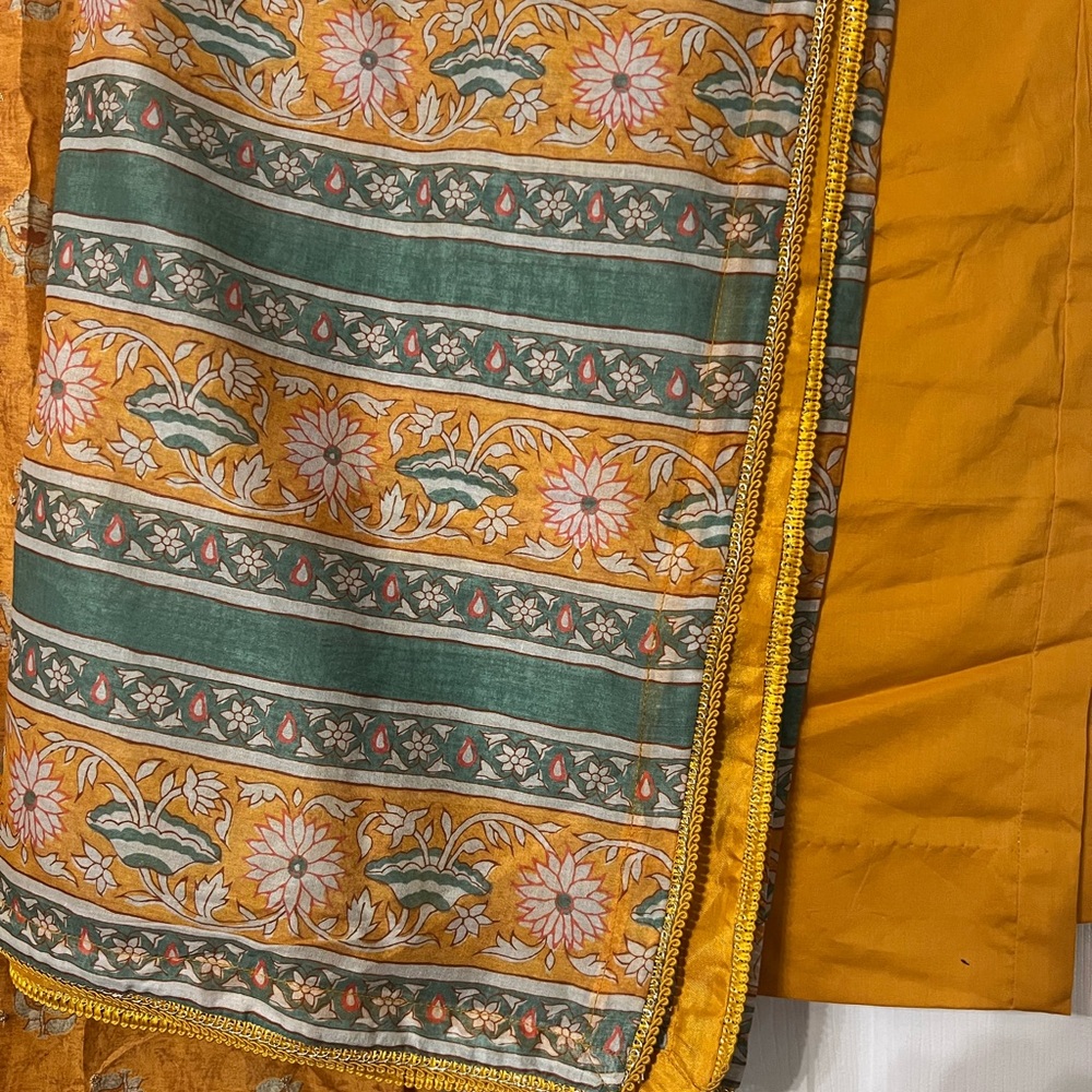 Pakistani Indian Designer Wear Lawn - image 5